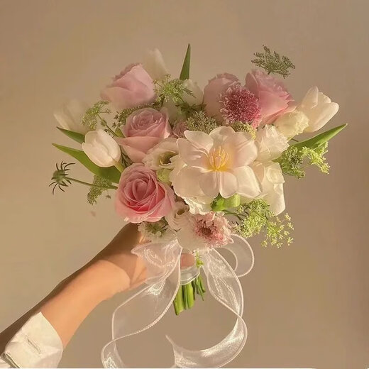 Dilanmu Wedding Flowers Holding Bride Holding Wedding Makes a Tablet of Tulips Getting a Certificate Simulation Flower Photography Props Chinese Valentine's Day, Yuanding Sansheng High-end Flowers Holding