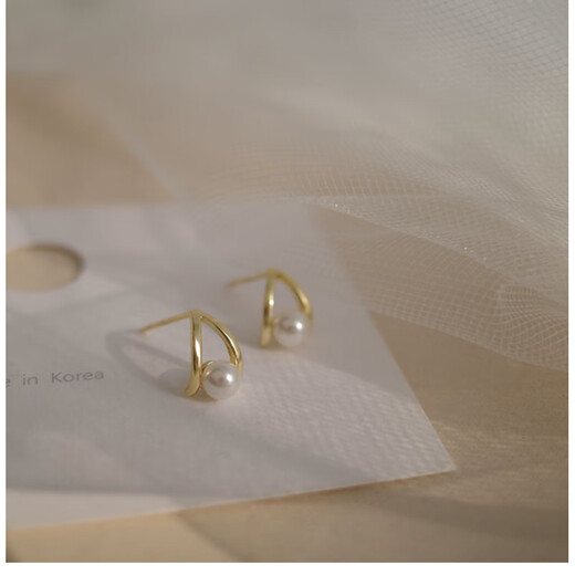 Auspicious Goddess S999 sterling silver needle pearl earrings to support pierced ears, compact earrings, niche sleep-free earrings 2025 new ear clips S999 sterling silver needle pearl earrings