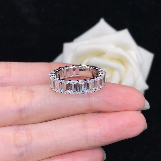 Li Shen simple row of diamonds princess rectangular full diamond rock sugar diamond ring for women 18k gold square moissanite full diamond thick ring white diamond 50 points size 15