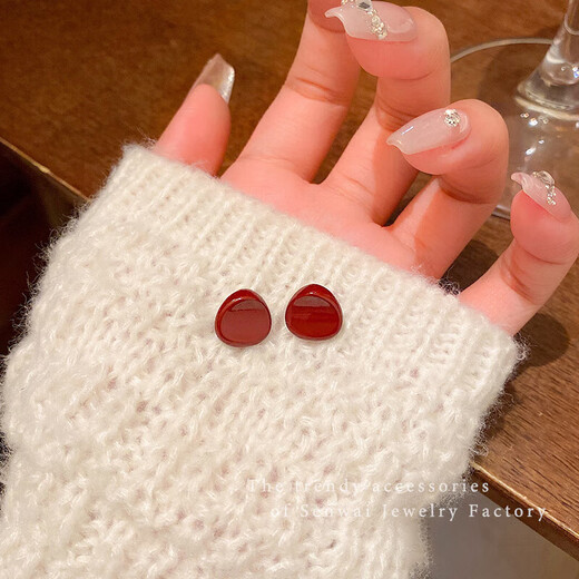 Retro disc burgundy earrings for women niche high-end New Year earrings 2024 new hot style earrings burgundy geometric earrings one pair