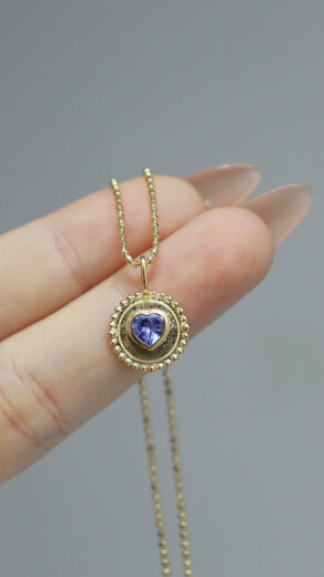 Canxian Ins simple style 18K gold heart-shaped tanzanite round plate pendant with exquisite dewdrop edge for daily commuting and versatile AU750