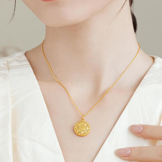 Chihuan Gold 18K Eight Treasures Compass Lotus Silver Cast Gold Pendant Necklace Ancient Method Hollow Fu Character Lover Gift Eight Treasures Compass Pendant 8g