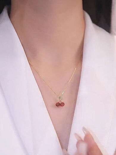 Juke France Michelle Necklace Women's Clavicle Chain Necklace Women's 18K Gold Pendant Cherry Necklace Garnet Clavicle Chain