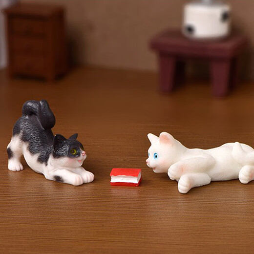 Handmade little orange cat ornaments, simulated kitten desktop small ornaments, creative micro-landscape resin crafts, children's cards, side-lying kitten (orange version)