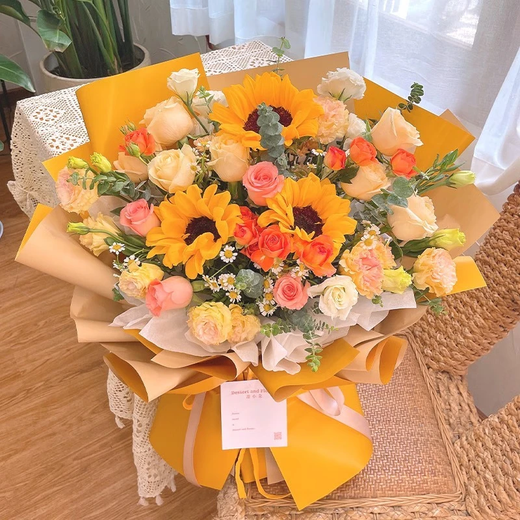 Eswina Flower Express Sunflower and Rose Mixed and Matched Bouquets Birthday Gifts Delivered Nationwide in the City Sunflower and Champagne Mixed and Matched Bouquets Recommended by the Store Manager