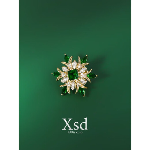 QUAMER light luxury zircon snowflake magnet buckle brooch anti-exposure no punching suit badge unisex versatile green four-leaf clover magnet no punching no damage to clothes