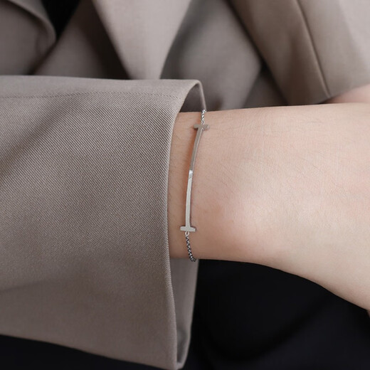 QUAMER smiley face bracelet ins niche design light luxury 2025 new style women's 18K gold-plated smile T-shaped fashion gold smile bracelet