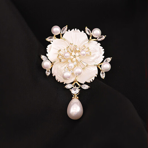 Shaoyu German mother-of-pearl brooch for women, high-end, light and luxurious, camellia hanging mother-of-pearl day brooch, jewelry gift, white camellia, ordinary size