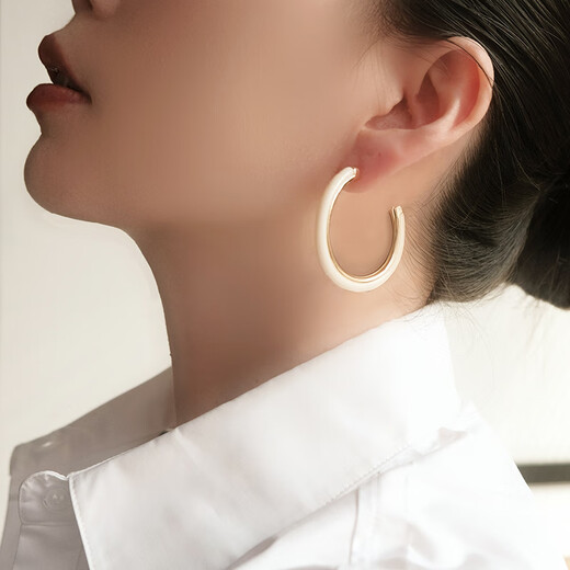 AGATHA/Aijiasha Dream Series Earrings for Women Birthday Gifts for Girlfriends and Besties High-end Earrings Ivory White Earrings