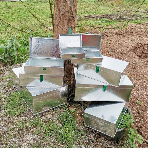 Vinoa iron box iron box large hardware tool box custom storage box storage box trunk tin box with lock No. 8 iron box length 15*width 9*height 6 with padlock