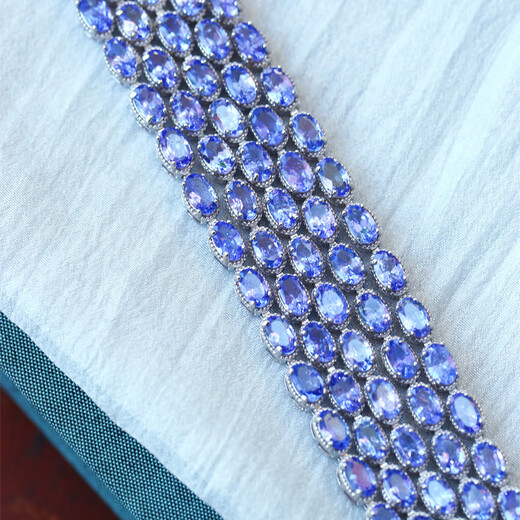 Chiying 2025 new trendy high-quality colored gemstones natural tanzanite sterling silver inlaid bracelet women's colored gemstone hand jewelry gift. One piece will be sent randomly. The bare stone is about 5*3MM.