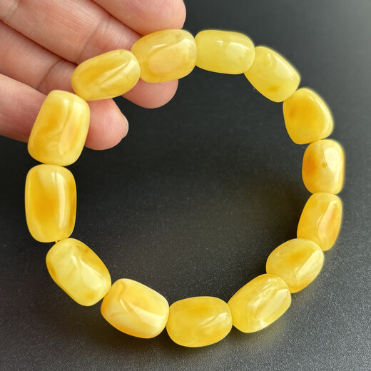 Yuzhi 1 item 1 certificate 1 shot natural Russian raw ore unoptimized beeswax bracelet amber bracelet G190 unique product 19.58 grams hand circumference 19 cm