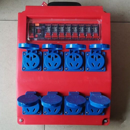 Construction site mobile suitcase 220v five-hole 10A16A leakage socket open three-core industrial plug 380v 4-core 32A new eight-bit waterproof five-hole one control and one protection