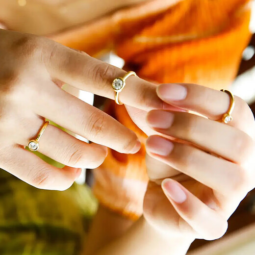 Yadige Yibao Qianjin 18K gold ins style T style classic bubble diamond ring women's proposal wedding ring women's ring *20 points SI/IJ color flash sale price 1999 yuan