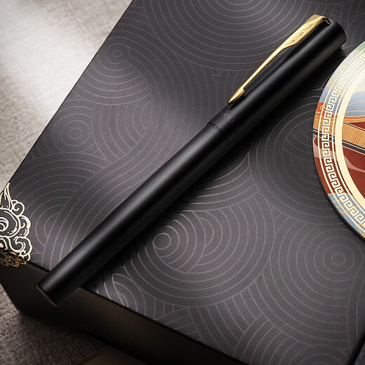 Parker stylo plume et stylo à encre haut de gamme coffret cadeau culturel et créatif ensemble étudiant cadeau d'affaires gravure personnalisée cadeau d'anniversaire cadeau papeterie signature mode nationale coffret cadeau souvenir cadeau adulte Wyatt Magic Night Black Gold Clip Ink Pen + Notebook Gift Box