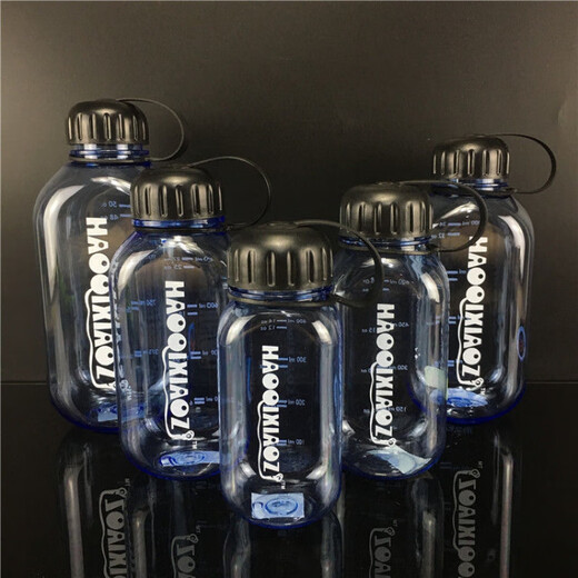 Qinkai Curious Boy Square Space Cup Large Water Bottle Outdoor Portable Water Bottle Sports Water Cup with Scale 1500ml