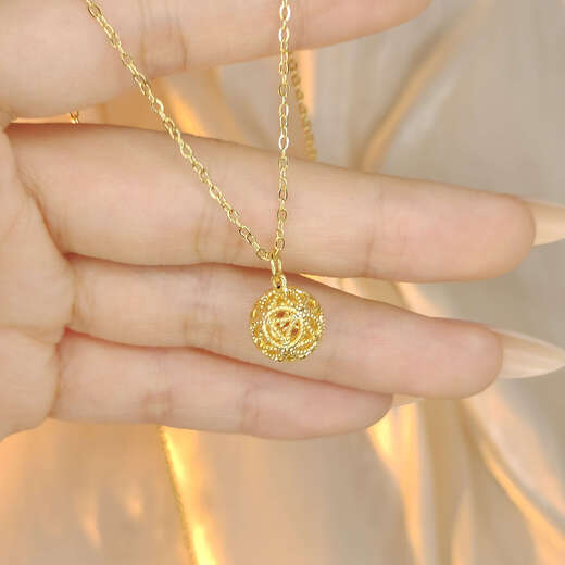 Shien gold hydrangea gold flower ball plated with pure gold 999 pendant ancient craft transfer beads flower silk ball for your girlfriend hydrangea + O-shaped chain (about 0.38g)
