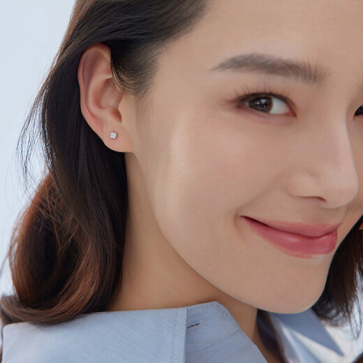 Lukfook Jewelry Platinum Earrings Platinum 950 Solid Small Sugar Cube Earrings Price L04TBPE0012 About 1.20g