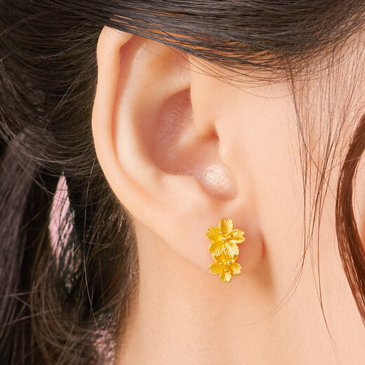 Lukfook Jewelry Pure Gold Cherry Blossom Gold Stud Earrings for Women Price L07TBGE0005 Approximately 2.03 grams
