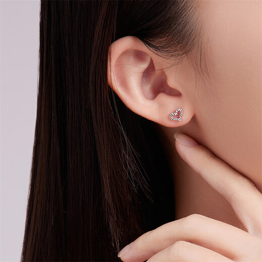 Safir's birthday gift PT950 platinum earrings for women, imitation diamond love earrings, one pair, about 1.25 grams