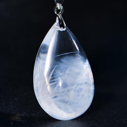 Eternal symbol collection-grade luxury crystal Brazilian old mine blue needle ghost crystal pendant necklace as a Valentine's Day gift for your girlfriend. Collection-grade blue needle crystal about 8 grams