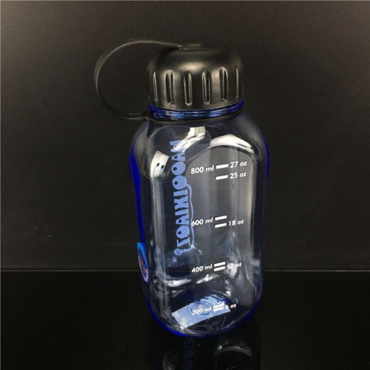 Qinkai Curious Boy Square Space Cup Large Water Bottle Outdoor Portable Water Bottle Sports Water Cup with Scale 1500ml