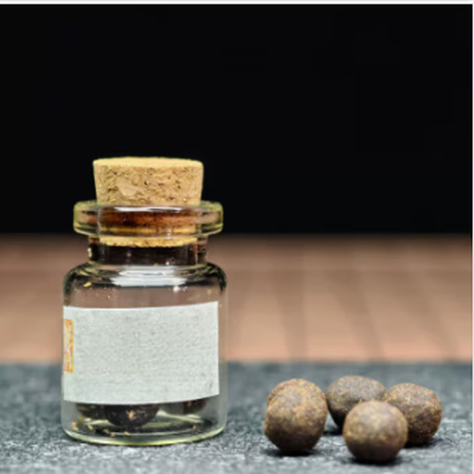 Mrs. Win green sandalwood hollow mobile phone chain sachet ball fragrant pill hidden incense portable pendant wear antique aromatherapy keychain green sandalwood vine sachet mobile phone chain A12-202