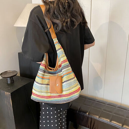 Large-capacity woven rainbow straw bag 2025 new fashion shoulder commuter bag lazy style versatile tote bag blue