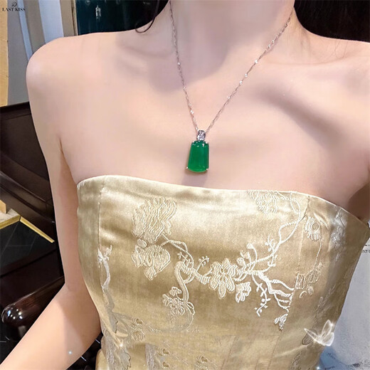 LAST KISS new Chinese style chalcedony Wu Shi brand pendant necklace for women 2025 new trendy 925 silver green sweater chain for birthday gift mini Wu Shi brand necklace