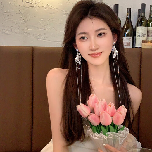 Mengke Decorated Extra Long Exaggerated Pearl Grand Tassel Earrings for Women 2025 New Trendy Light Luxury Niche Heavy Industry Earrings Gift Silver Needle Extra Long Pearl Crystal Tassel