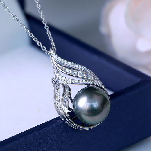 Zhenrun Jewelry Tahitian Black Pearl Pendant S925 Silver Seawater Pearl Clavicle Chain Single Pearl Pendant 12-13mm Free Silver Chain