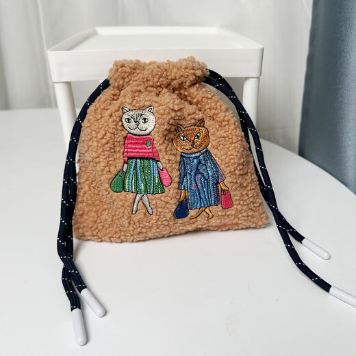 小众设计羊羔毛刺绣手拿钥匙口号零钱包 灰色甜甜圈【小收口袋】/ mini