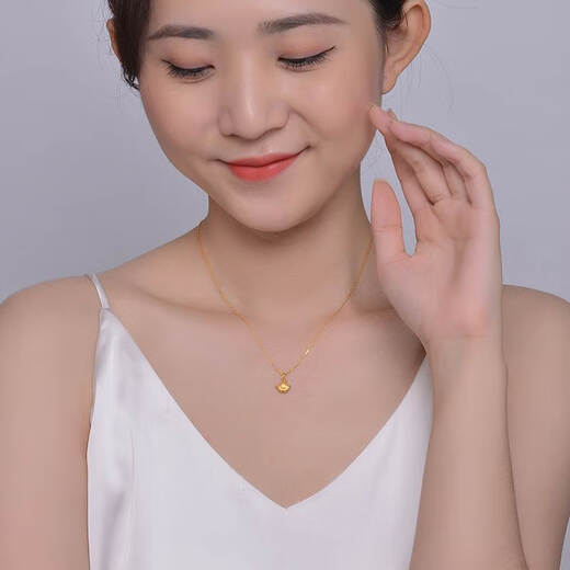 He Jiagong Old Phoenix 24K gold pendant 999 pure gold temperament leaf necklace women's niche clavicle chain 0.01g same style pendant + o-shaped chain