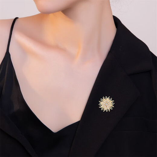 Qlady fireworks brooch, high-end female corsage, exquisite niche design, silk scarf buckle, magnetic buckle, anti-exposure buckle, birthday gift