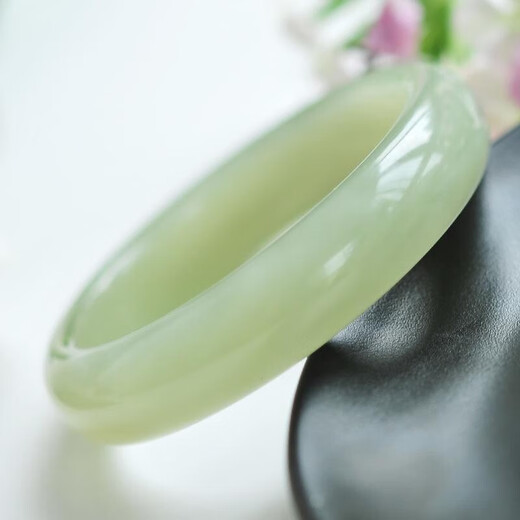 Saturday blessing Hetian jade green and white jade bracelet for women clear water color green jade bracelet suitable for 1 carat inner diameter 53MM