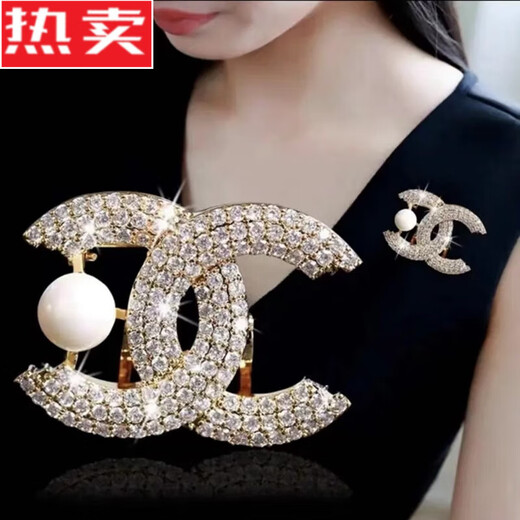 SNQP pearl double c brooch, feminine ins trendy personality, small fragrance corsage, coat, suit, sweater, accessories pin