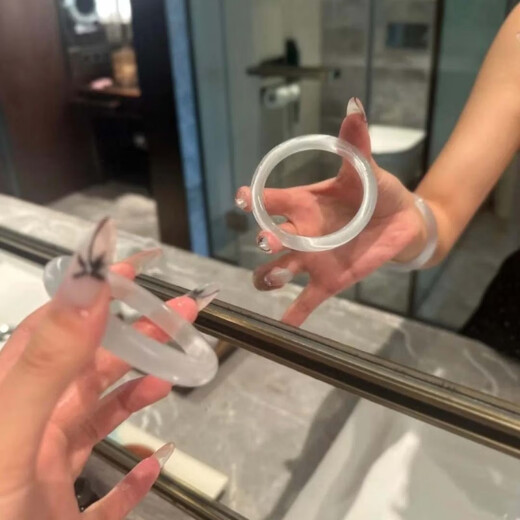 Ouyuan Ice White Moonlight Bracelet Women's High Ice Chalcedony Cat's Eye Effect Quartzite Jade Jade Bracelet Light Blue/Fine/54 Suitable for 80-90Jin Jin is equal to 0.5 kg