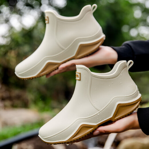 西域骆驼（VANCAMEL）潮牌雨鞋男2025新款外穿防水鞋户外钓鱼短筒雨靴厨房工作防滑胶鞋 米白 43