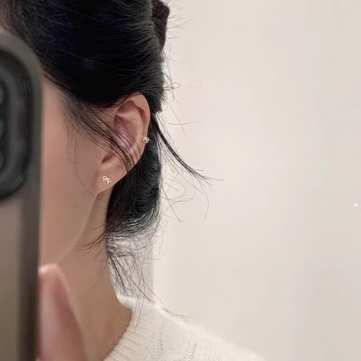 Liangshihuan s925 sterling silver bow screw-buckle earrings for girls, cute and sweet, pierced ears for sleeping, versatile earrings, butterfly earrings, 1 pair