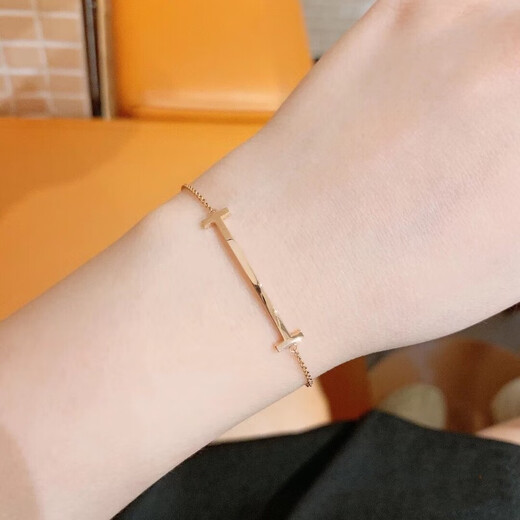 QUAMER smiley face bracelet ins niche design light luxury 2025 new style women's 18K gold-plated smile T-shaped fashion gold smile bracelet