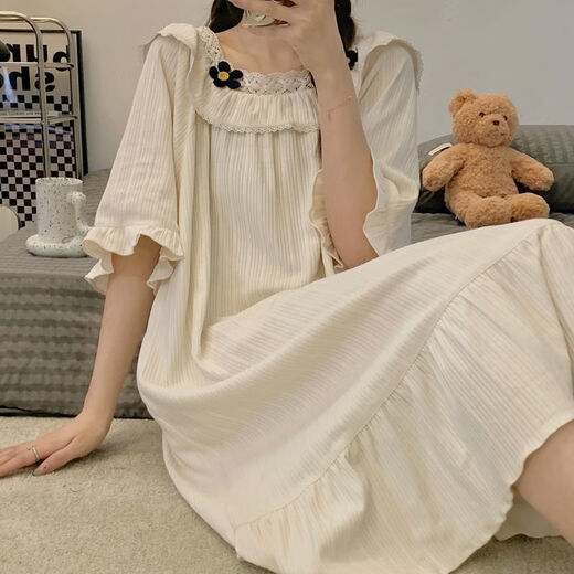 
Single Nanwei comes with chest pad nightgown long sleeve loose student pajamas for women Spring and Autumn Comfortable Princess Style Dormitory Mid-length style can be worn outside 16853# Princess Style Long Sleeve (Extended Version) M with chest pad [Suggested 95 Jin [Jin equals 0.5 kg]]
