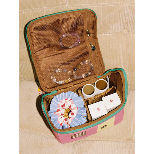 Tagi. Smart Little House Waterproof Leather Portable Wash Bag Large Capacity Portable Storage Bag Cosmetic Bag-Cheese Sea Salt