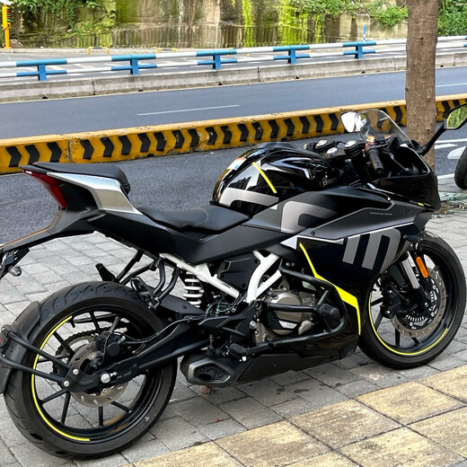GISAEV second-hand CFMOTO Chunfeng 250sr high-end version ABS factory team track version single rocker imitation racing motorcycle racing black