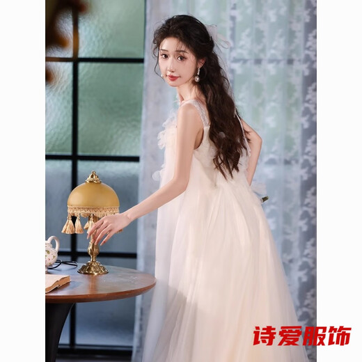 Dongyan dressing gown female bride wedding fairy suspender engagement dress new style French travel photography light wedding dress small white M