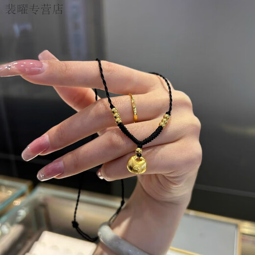 He Jiagong Old Phoenix Little Fat Fortune Lock Necklace Women's Light Luxury Niche Gold Tuotuo Black Braided Rope Pendant Gold Same Style