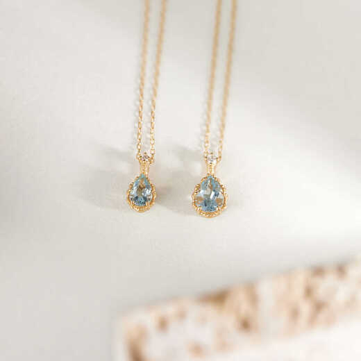 Senyong Japanese simple seawater drop pendant flash diamond necklace women's 18k gold light luxury clavicle chain small aquamarine single pendant