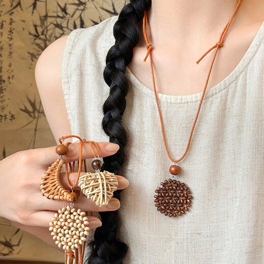 Fan Shengyu Bohemian Accessories Necklace Autumn and Winter Ethnic Style Necklace Travel and Vacation Seaside Skirt Long Halter Neck Sweater Chain Braided Necklace Brown Round 1 Pack