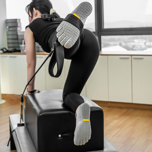 Laura Star 1023 Women's Five Finger Shoes Indoor Fitness Yoga Pilates Soft Sole Non-Slip Dance Training Black Natural Foot Feel丨Non-Slip Texture丨Open 35