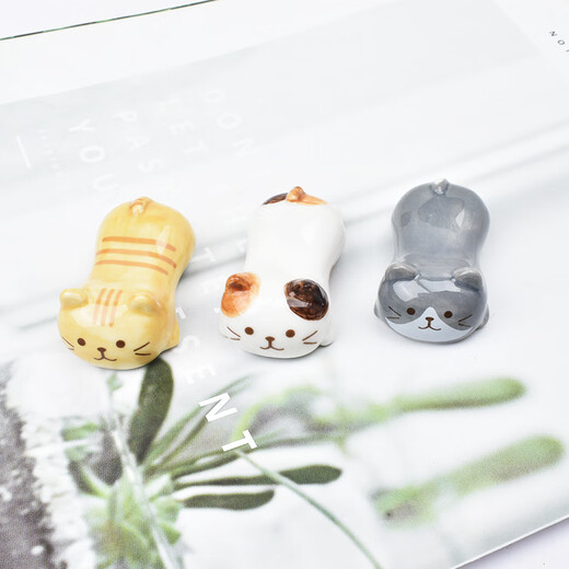 Japanese ceramic cute cartoon cat shape cute chopstick holder chopstick holder dining table photo chopstick pillow creative tableware flower cat chopstick holder