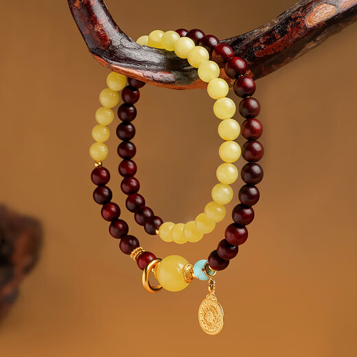 Yueyin Baichuan beeswax bracelets chicken fat yellow beeswax with small leaf red sandalwood Buddhist beads multi-treasure bracelet about 6mm